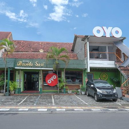 Oyo 585 Hotel Perwita Sari Yogyakarta Luaran gambar