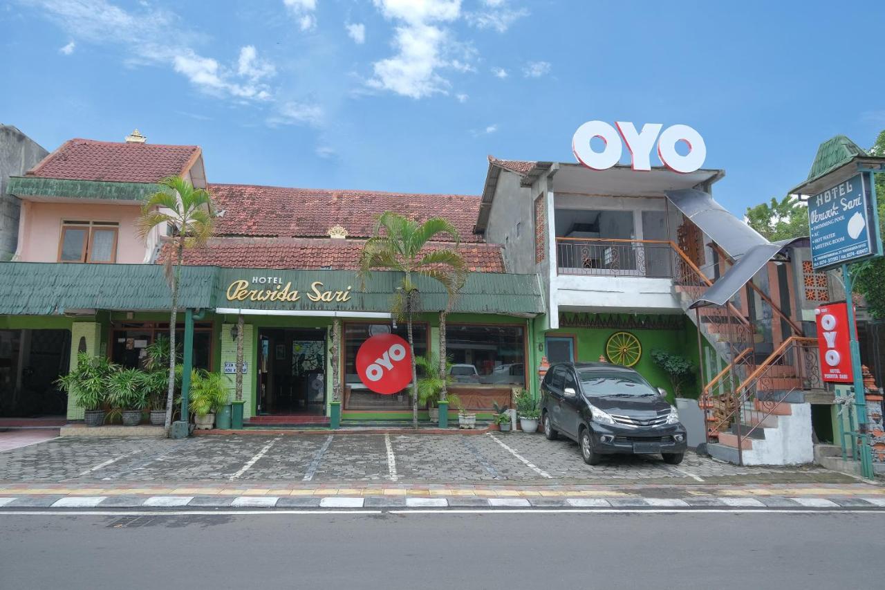 Oyo 585 Hotel Perwita Sari Yogyakarta Luaran gambar