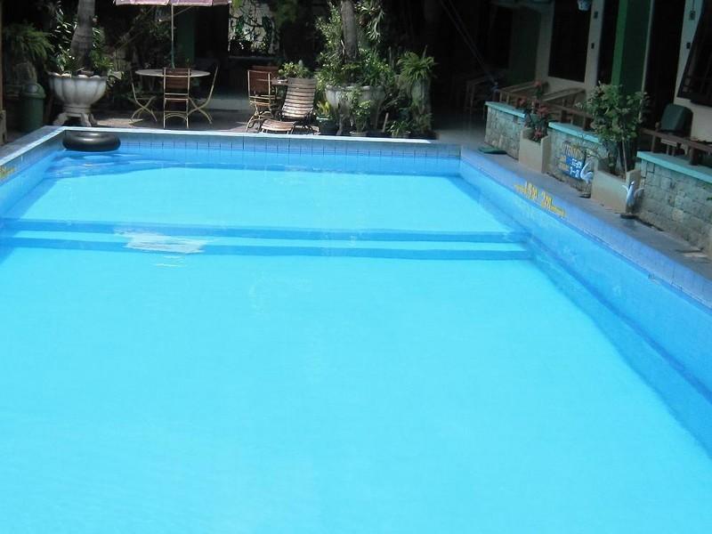 Oyo 585 Hotel Perwita Sari Yogyakarta Luaran gambar