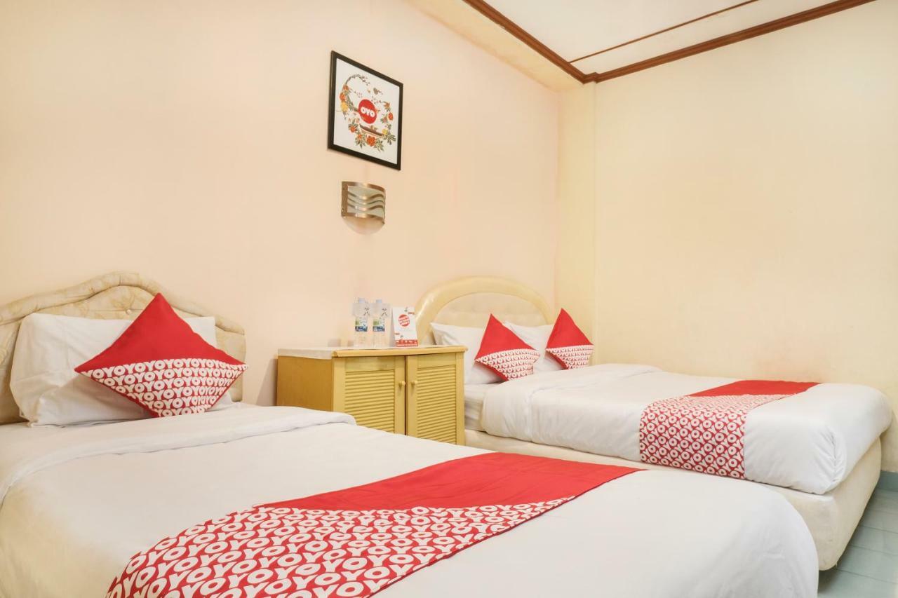 Oyo 585 Hotel Perwita Sari Yogyakarta Luaran gambar
