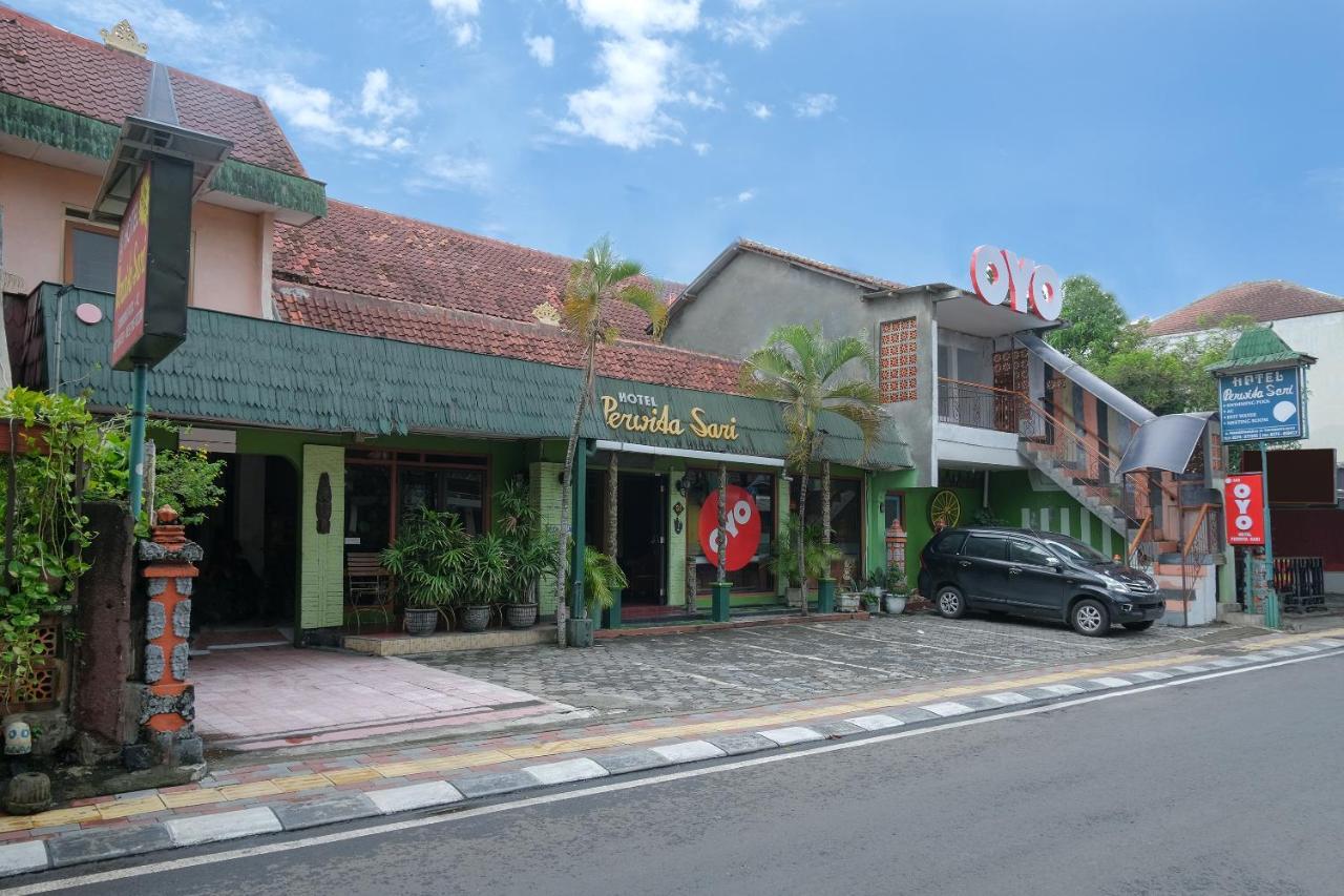 Oyo 585 Hotel Perwita Sari Yogyakarta Luaran gambar